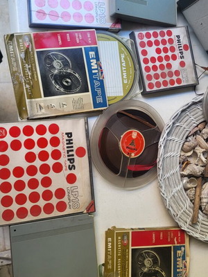 Magnetic tapes reel to reel used, various