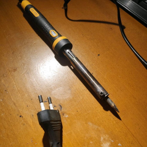 Soldering iron used in good condition