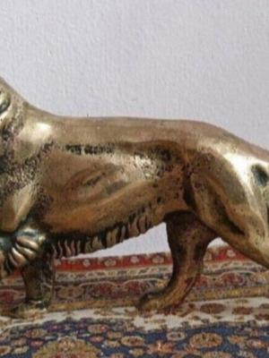 Solid bronze lion sculpture