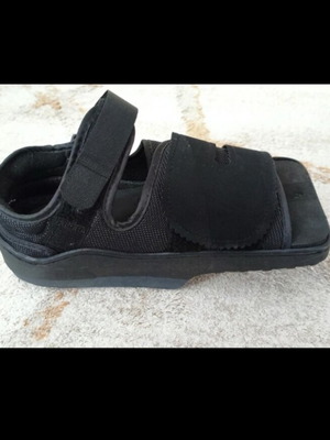 Orthopedic Offloading Shoe like new, post-surgery, adjustable size 36-39