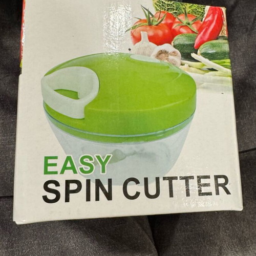 Manual chopper new, easy to clean and efficient