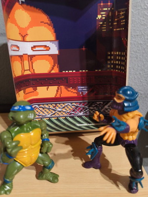 Shredder and Leonardo Ninja Turtles figures used, pack of 2