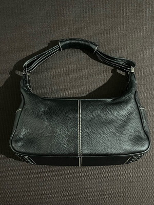 Tod’s leather shoulder bag black like new
