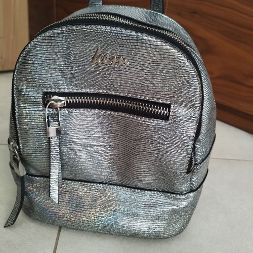 Kem backpack silver like new, metallic