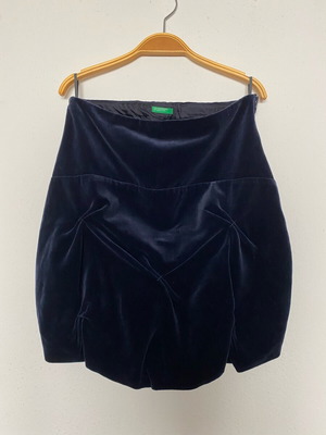 Benetton velvet skirt used, size small, blue