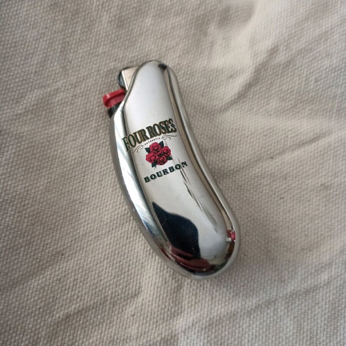 Metal small lighter case like new, collectible