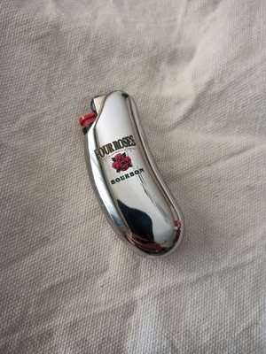 Metal small lighter case like new, collectible