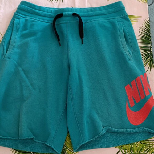 Nike bermuda shorts used, size M