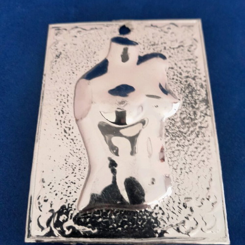 Metal votive new in excellent condition