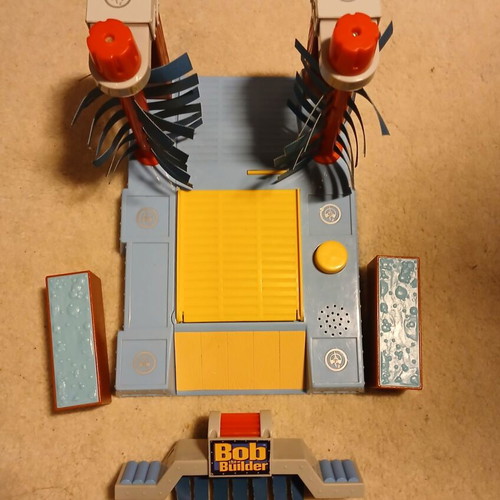 Bob The Builder Magnetic Click Bricks Blocks Car Wash Set used