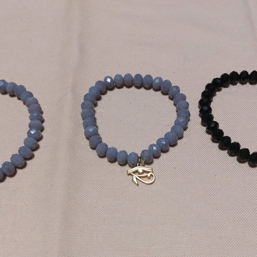 Glass bead bracelets like new, set of 3 pieces