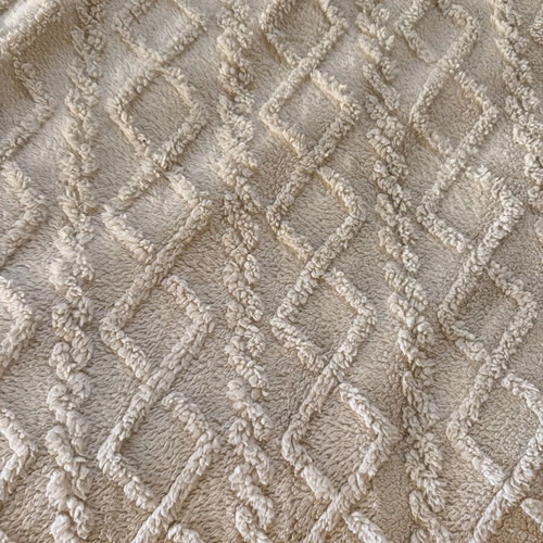 Waterproof fleece blanket beige like new