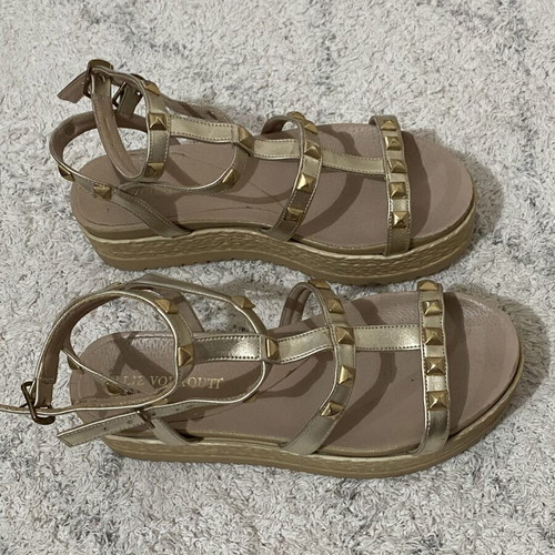 Leather sandals with studs like new, size 36, gold beige