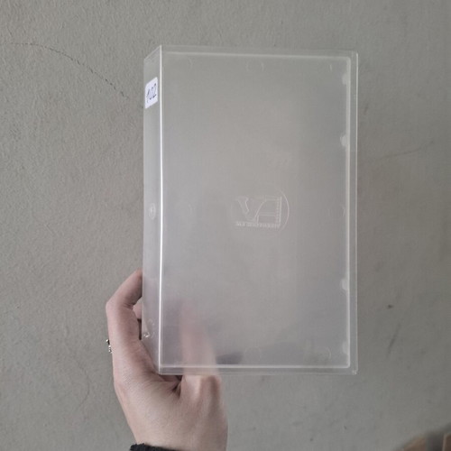 VHS cases pack of 5 used, transparent