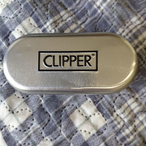Clipper Metal Icy Gradient lighter new with metal case