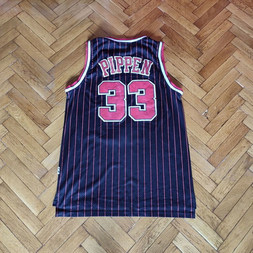 Chicago Bulls Jersey Scottie Pippen 33 Adidas Originals used
