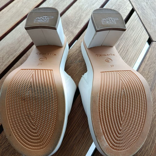 Tamaris white leather mules size 37 like new with Touch it comfort