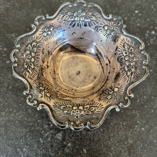 Silver bowl 925 used with embossed floral design 68g