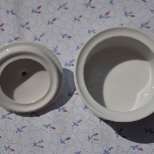Porcelain sugar bowl Form Marienbad Ingres white like new
