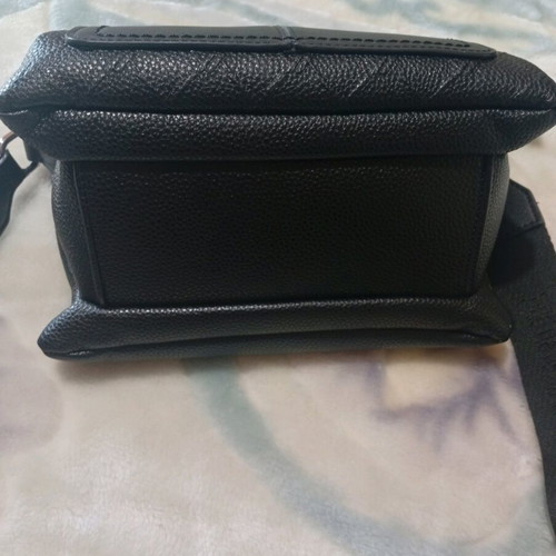 Verde black shoulder bag like new