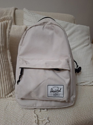 Herschel Supply Co Backpack like new, 26L, white ice and gray