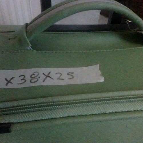 Travel suitcase used medium-small green leatherette 54x38x25 cm
