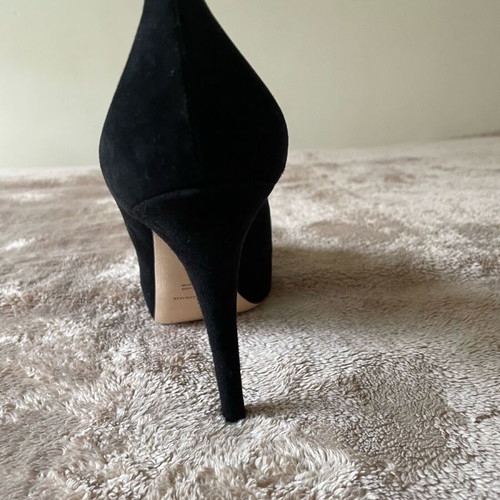 Dolce & Gabbana Suede Leather Heels Like New, Size 39, Black
