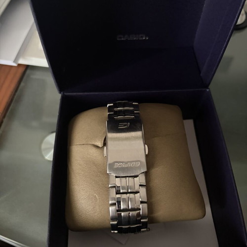 Casio Edifice EF-328D-1AVEF watch like new, black and silver