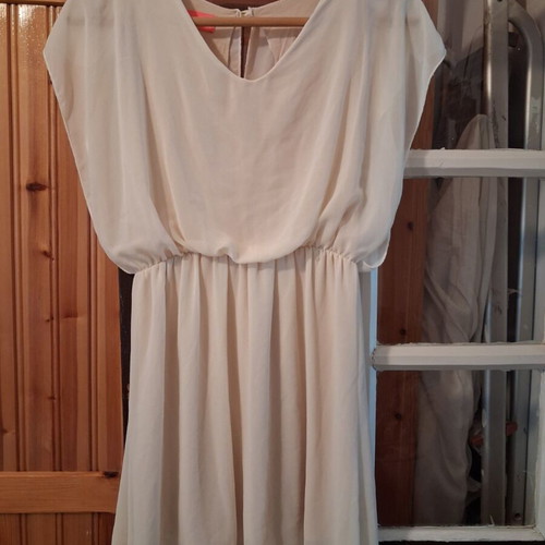 Lynne mini beige dress with lining