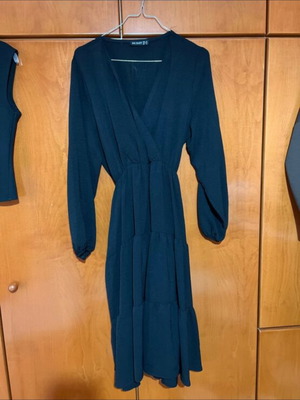 Black dress XL like new, unworn