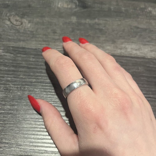 Silver ring brand new in excellent condition