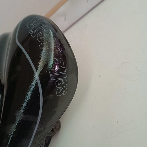 Selle Italia mountain bike saddle lightly used