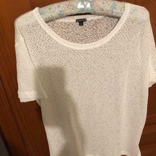Thin short-sleeve blouse with small holes like new, size 3, white