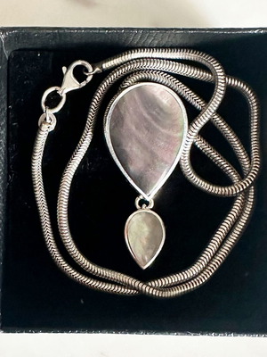 Vintage 925 Silver Pendant with Black Mother of Pearl Double Teardrop and Chain