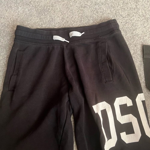 District shorts like new, sizes S and M