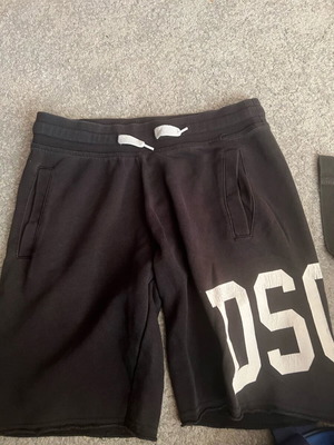 District shorts like new, sizes S and M