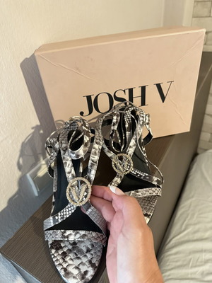 Josh V Animal Print Sandals new, 8.5 cm heel, leather