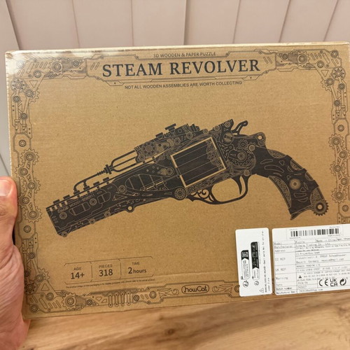 Steam Revolver Puzzle new, 318 pieces, 14+