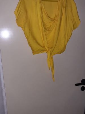 Blouse with front tie linen in excellent condition, size L