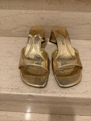 Zara gold mules like new, size 36