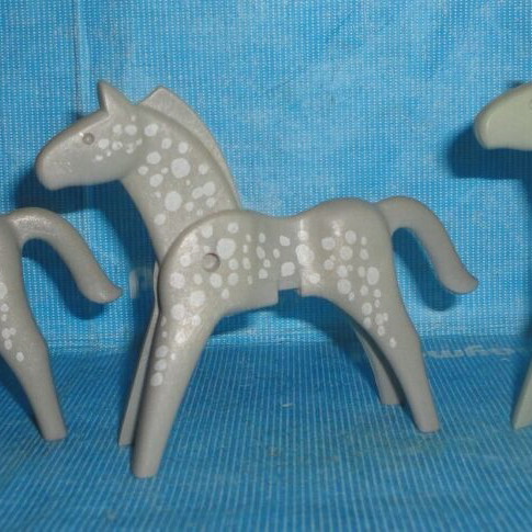 Playmobil set of 3 first generation horses without saddle