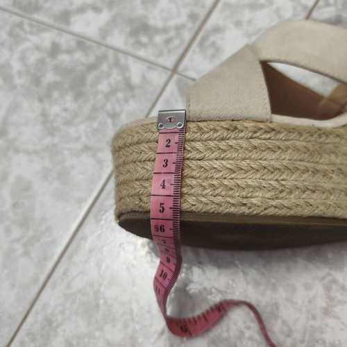 Espadrille suede beige platform sandals size 39 like new