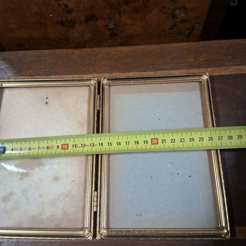 Double vintage frame used