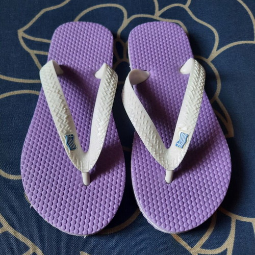Children's flip-flop sandals size 32, purple and white