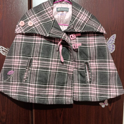 Cape like new, size 2-3 years, gray and pink