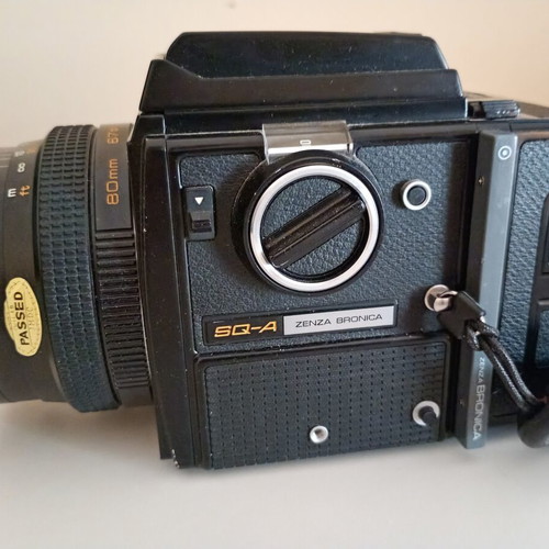 Bronica SQ-A camera with SQ-i back and Zenzanon S 80mm f2.8 lens like new