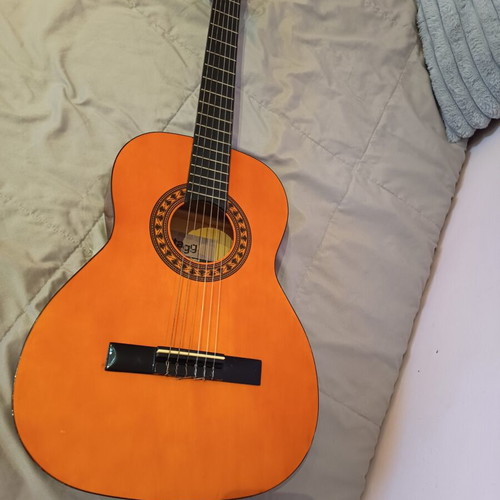 Classical guitar 3/4 size for beginners and students