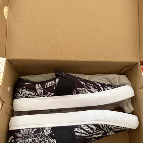 Adidas slip on shoes new, size 46, black and white