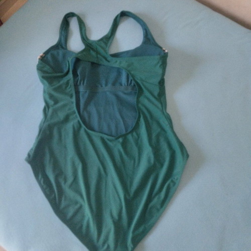 Donna women's one-piece swimsuit like new with crisscross back design