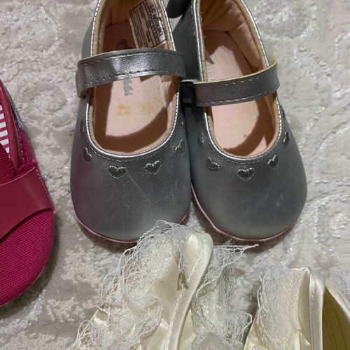Baby shoes like new, set size 18